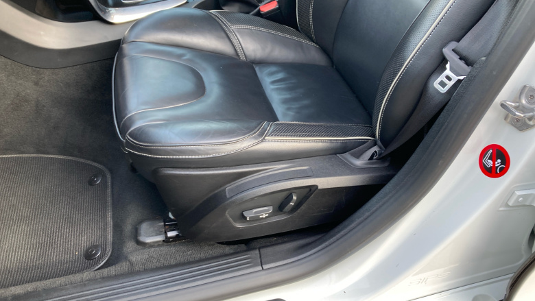 Volvo V40 D4 [190] R DESIGN Pro 5dr Geartronic Diesel Hatchback